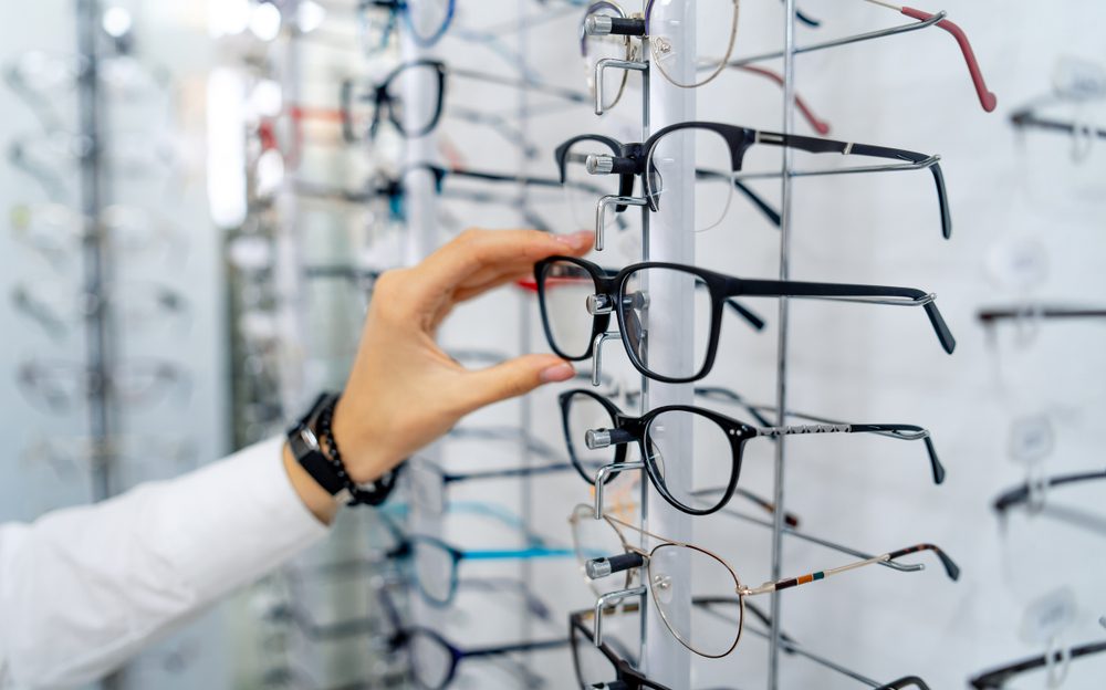 scratch-resistant eyeglasses